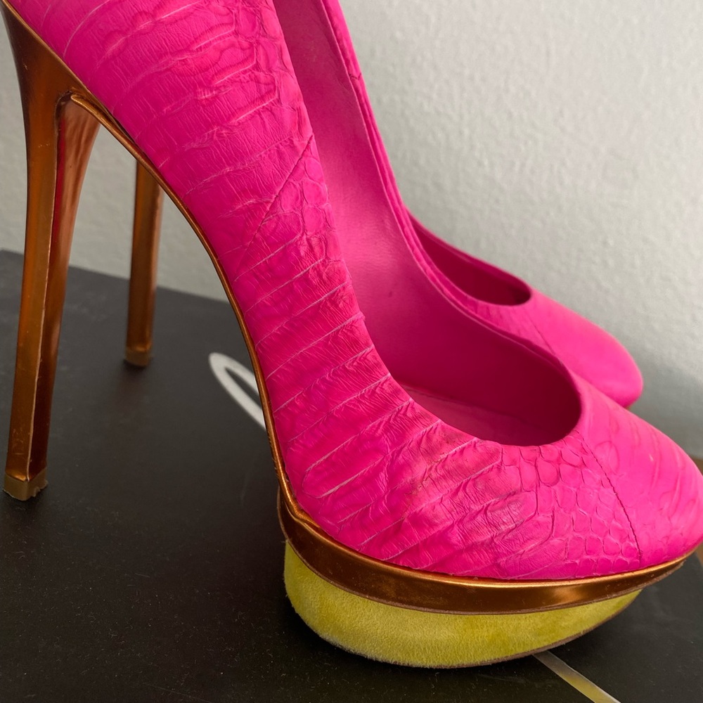 Brian Atwood hot pink platform heels - Picture 2 of 6